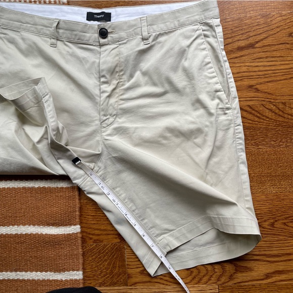 Mens Theory flat front khaki shorts - Picture 5 of 7